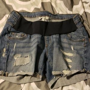 Maternity shorts